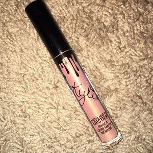 Kylie Cosmetics metal matte lipstick